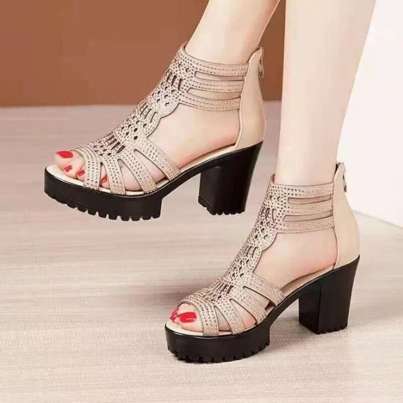 Hnewly High Heels Gladiator Sandals Woman Open Head Sexy Black Rivet Block Heel Platform Shoes Summer Back Zip Size 35-40 Women Sandals