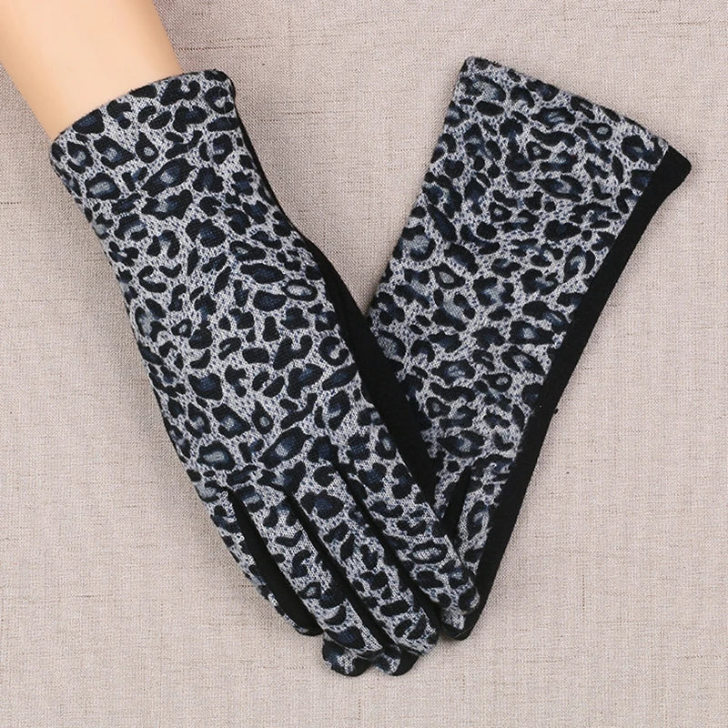 Hnewly Women Winter Warm Plush Inside Full Finger Leopard Cycling Mitten Female Cashmere Wool Knit Touch Screen Driving Glove