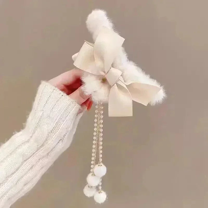 Hnewly cute winter outfits New Fashion Bow Tassel Pendant Hair Clips Korea Ponytail Plush Shark Claw Girls Fall and Winter Gift Hair Accessories