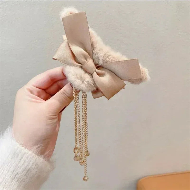 Hnewly cute winter outfits New Fashion Bow Tassel Pendant Hair Clips Korea Ponytail Plush Shark Claw Girls Fall and Winter Gift Hair Accessories