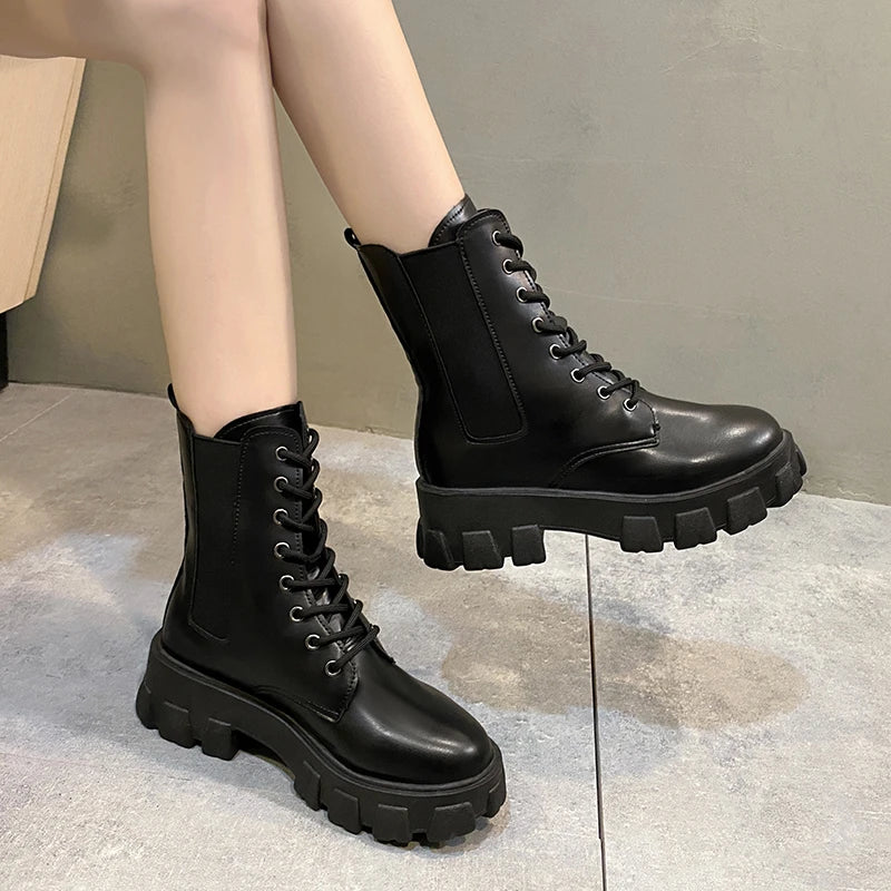 Hnewly New Fashion Thick Sole Thick Heel Women's Boots Large Size Women's Shoes Black Platform Sole Small Short Boots