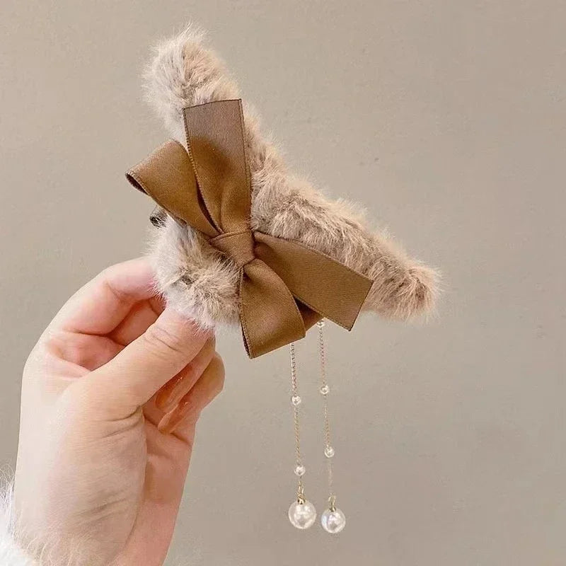 Hnewly cute winter outfits New Fashion Bow Tassel Pendant Hair Clips Korea Ponytail Plush Shark Claw Girls Fall and Winter Gift Hair Accessories