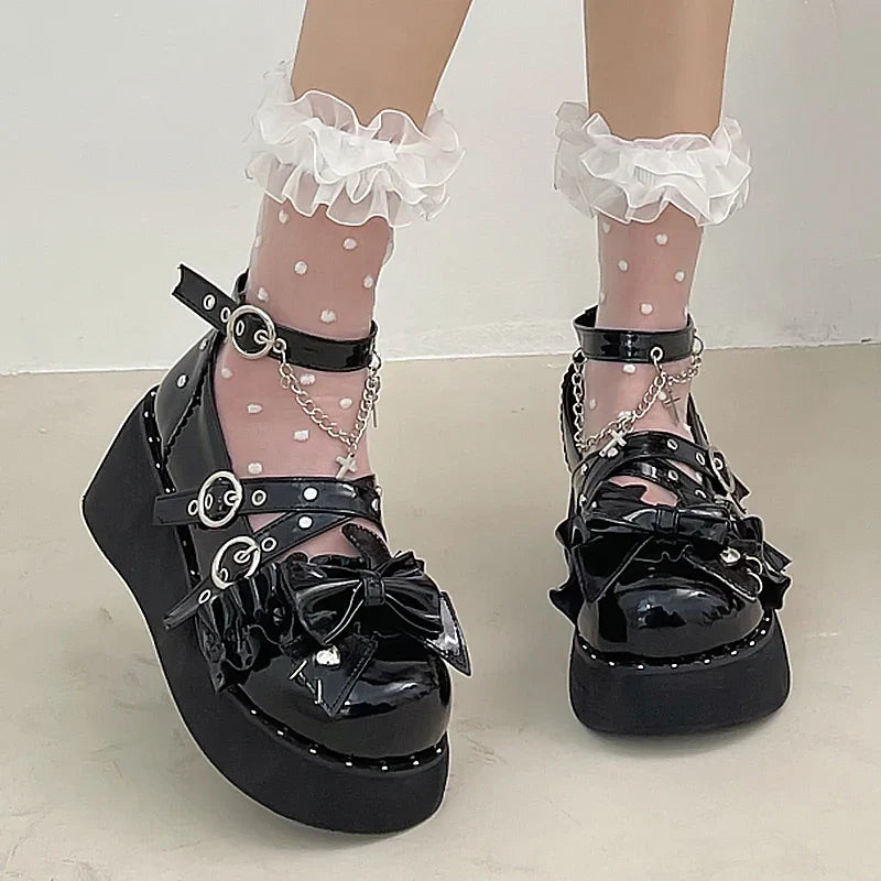 Hnewly Y2K Metal Chains Punk Gothic Shoes Women Black Patent Leather Buckle Strap Wedges Pumps Woman Thick Platform Rivet Lolita Shoes