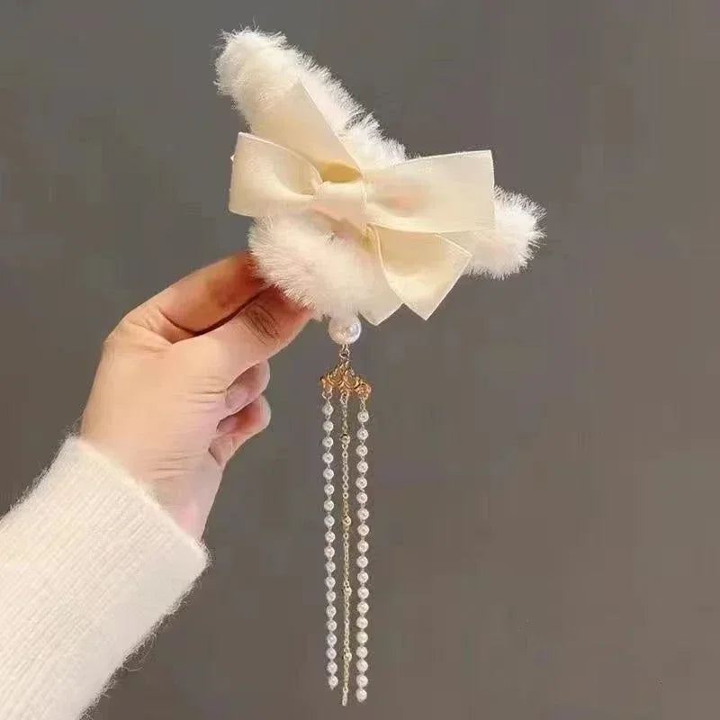 Hnewly cute winter outfits New Fashion Bow Tassel Pendant Hair Clips Korea Ponytail Plush Shark Claw Girls Fall and Winter Gift Hair Accessories