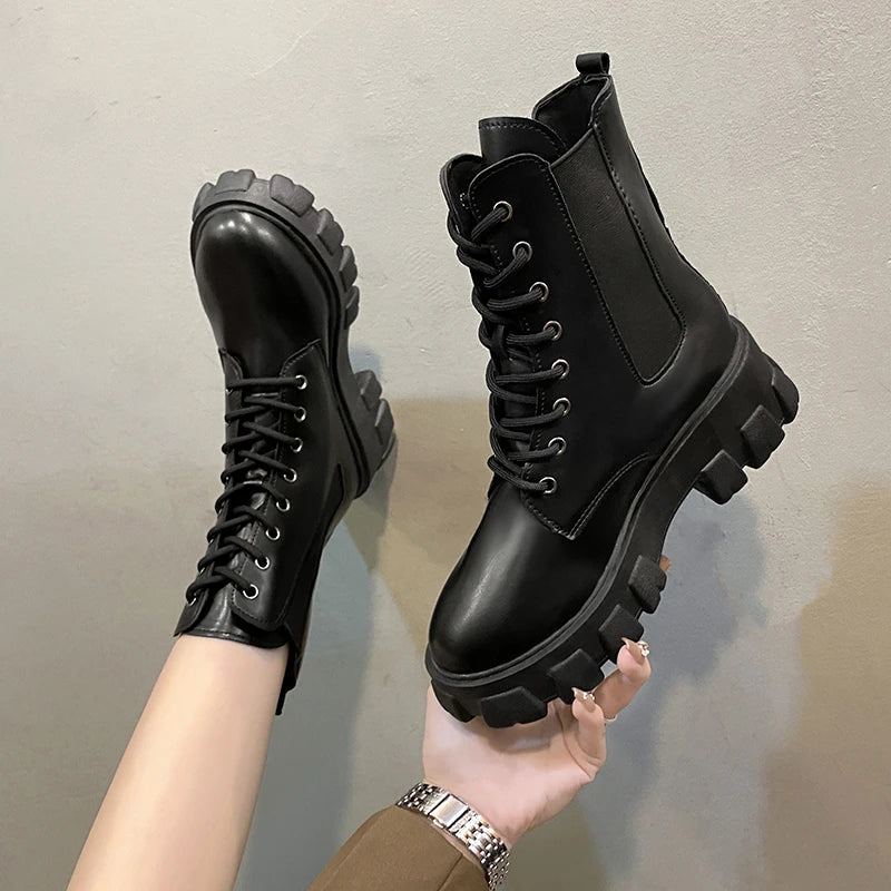 Hnewly New Fashion Thick Sole Thick Heel Women's Boots Large Size Women's Shoes Black Platform Sole Small Short Boots