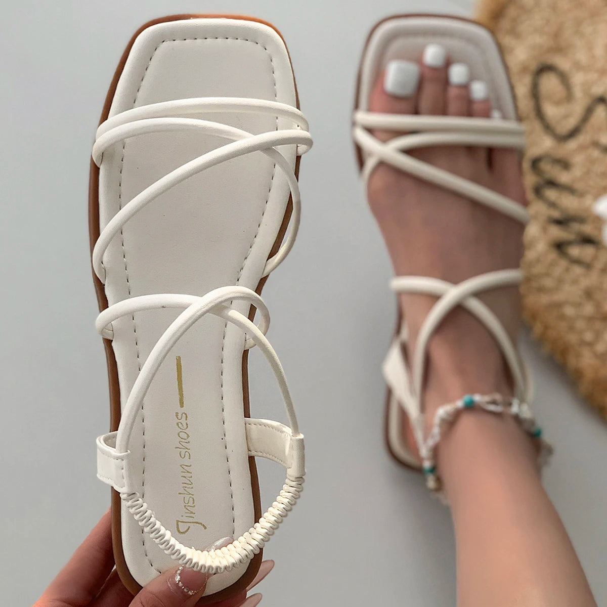 Hnewly Fashionable Flat Sandals Women Wear a Variety of Summer Fairy Style Simple Beach Roman Sandals Sandals