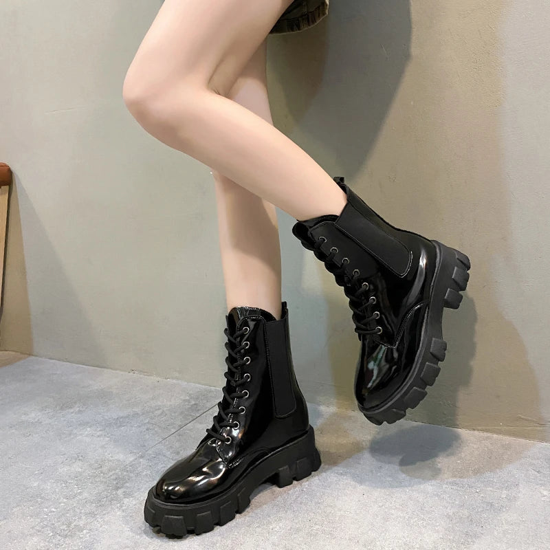 Hnewly New Fashion Thick Sole Thick Heel Women's Boots Large Size Women's Shoes Black Platform Sole Small Short Boots