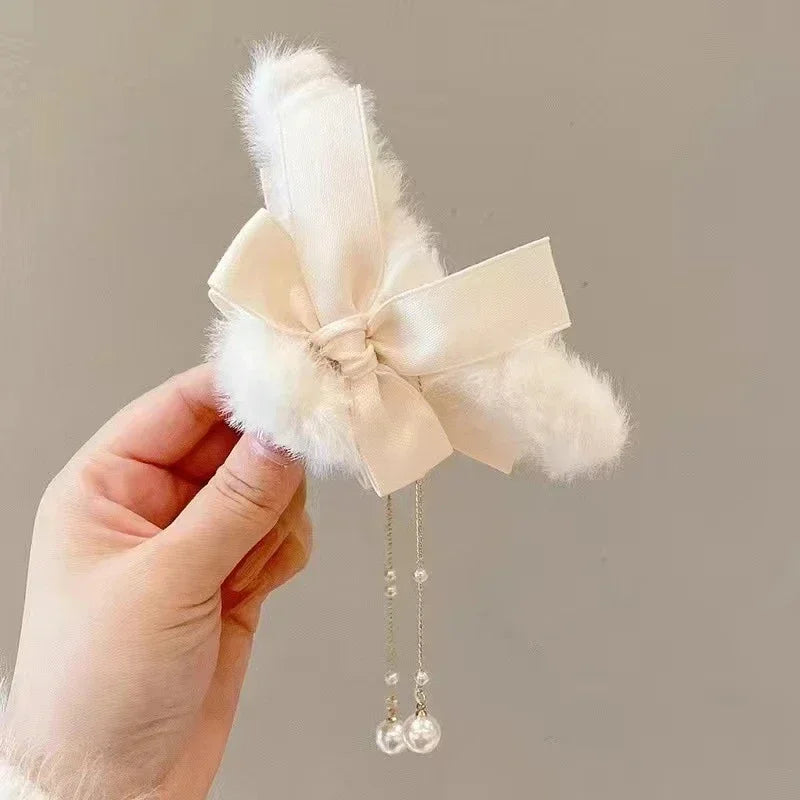 Hnewly cute winter outfits New Fashion Bow Tassel Pendant Hair Clips Korea Ponytail Plush Shark Claw Girls Fall and Winter Gift Hair Accessories