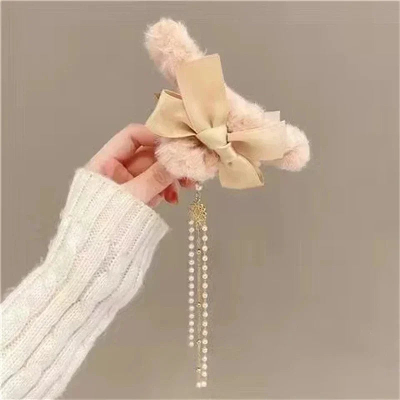 Hnewly cute winter outfits New Fashion Bow Tassel Pendant Hair Clips Korea Ponytail Plush Shark Claw Girls Fall and Winter Gift Hair Accessories