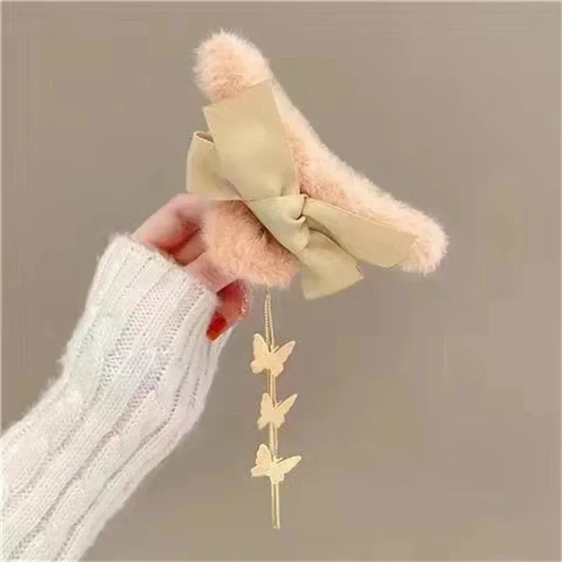 Hnewly cute winter outfits New Fashion Bow Tassel Pendant Hair Clips Korea Ponytail Plush Shark Claw Girls Fall and Winter Gift Hair Accessories