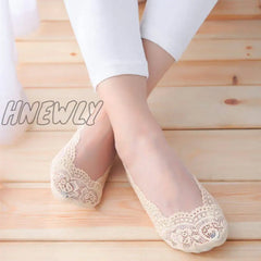 Hnewly 1/5Pairs Ballet Lace Flower Sock Slippers Women Summer Silicone Non-Slip Ankle Sox Invisible