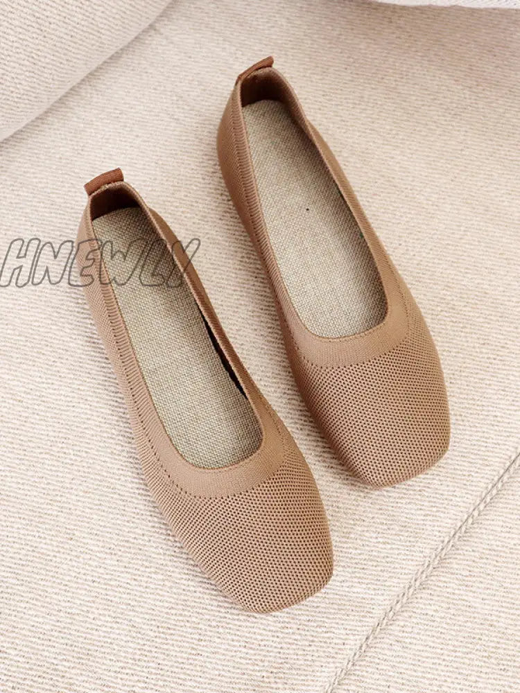 Hnewly - Breathable Solid Color Flat Shoes