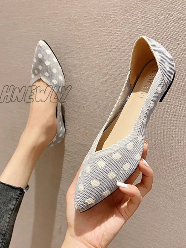 Hnewly - Contrast Color Pointed-Toe Polka-Dot V-Cut Low Heels Flat Shoes