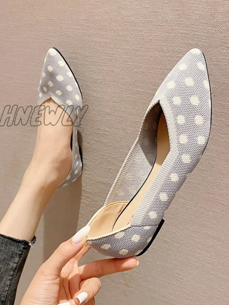 Hnewly - Contrast Color Pointed-Toe Polka-Dot V-Cut Low Heels Flat Shoes