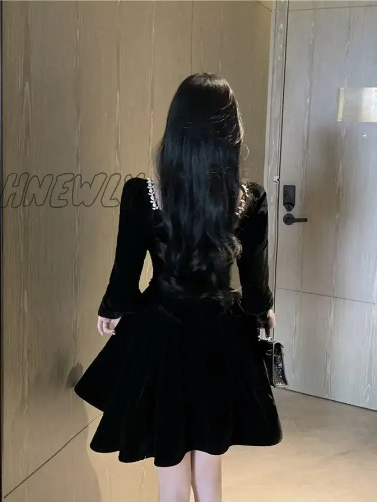 Hnewly Vintage Elegant Black Party Dresses Evening Retro Velvet Tepmweament Wrap Slim Mini Short