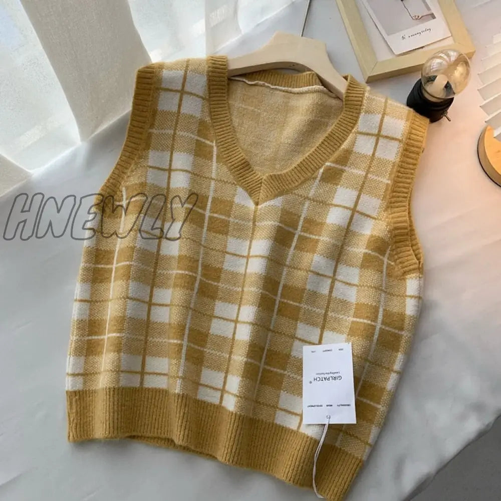 Hnewly Winter Plaid Sweater Vest Women Autumn/Winter Retro Loose - Fitting Pullover Sleeveless