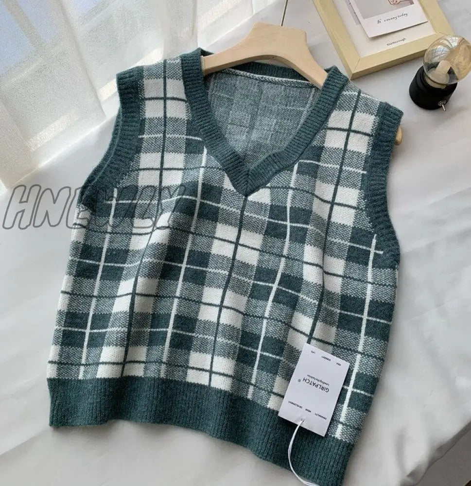 Hnewly Winter Plaid Sweater Vest Women Autumn/Winter Retro Loose - Fitting Pullover Sleeveless