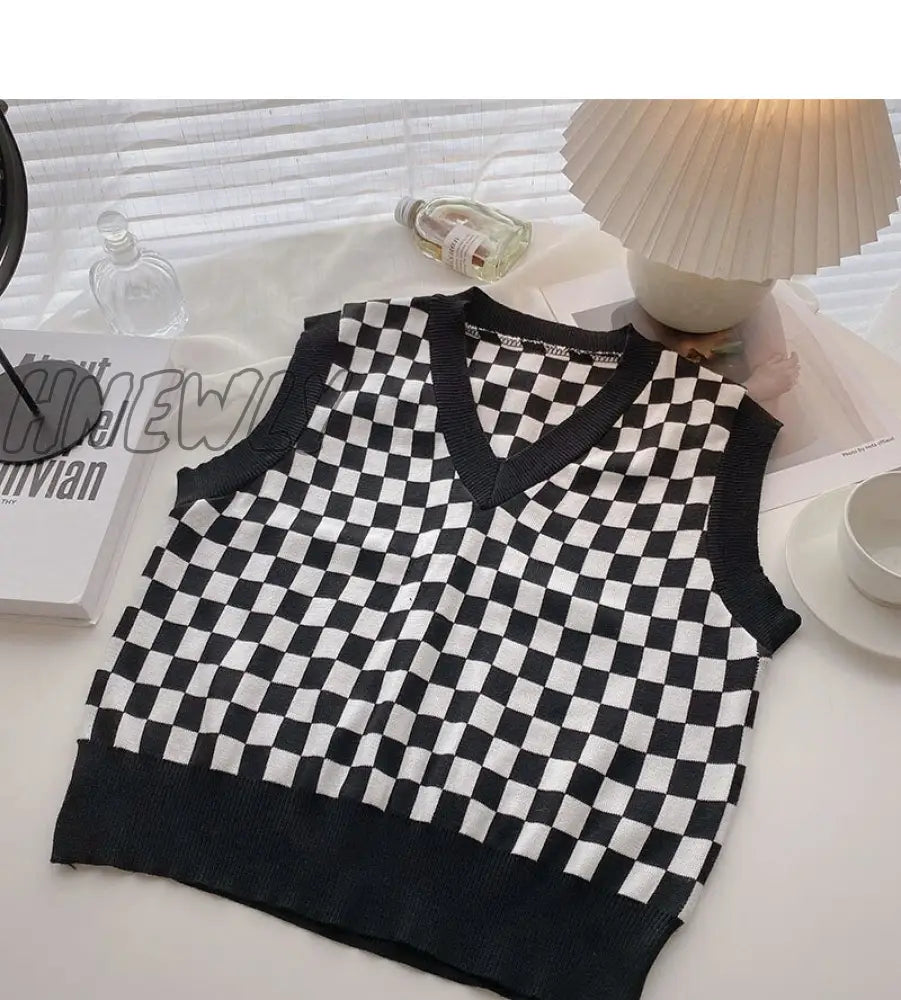 Hnewly Winter Plaid Sweater Vest Women Autumn/Winter Retro Loose - Fitting Pullover Sleeveless