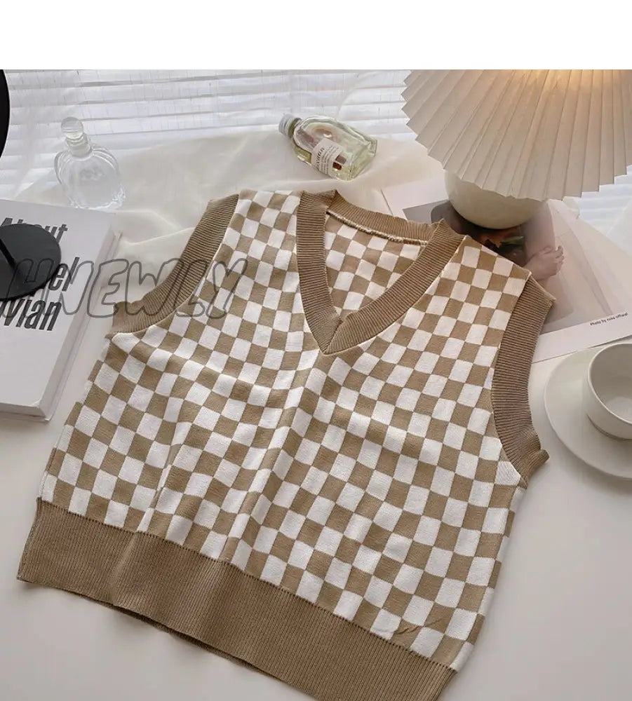 Hnewly Winter Plaid Sweater Vest Women Autumn/Winter Retro Loose - Fitting Pullover Sleeveless