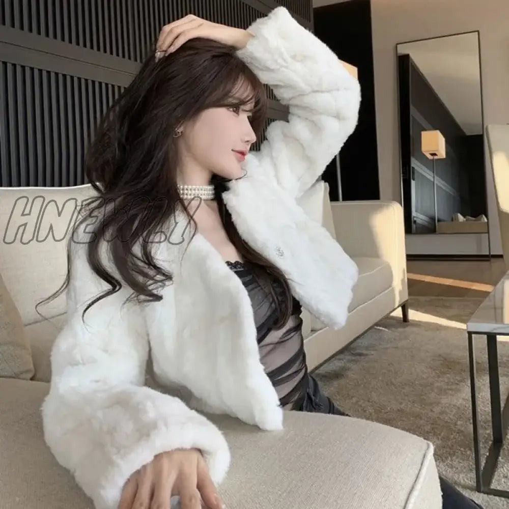 Hnewly Winter White Lamb Wool Crop Tops Women Korean Elegant Long Sleeve Plush Coat Ladies Fashion