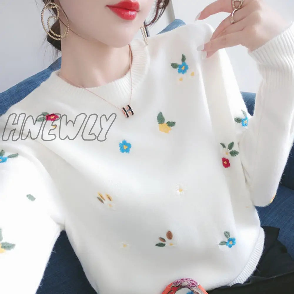 Hnewly Womens Sweaters Small Daisy Embroidered Spring Round Neck Sweater Top Inner Wear Ugly